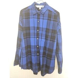 Old Navy Boyfriend Shirt Blue and Black Plaid Flannel, Size Large with Button-Up
